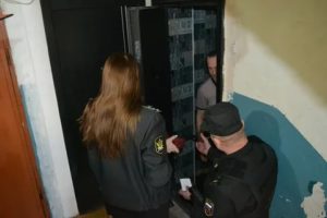 Могут ли приставы арестовать имущество по месту фактического нахождения должника