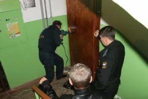В Каких Случаях Судебные Приставы Взламывают Двери В Квартиру