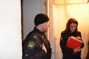 Приставы арестовали квартиру что делать дальше