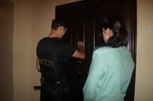 Могут ли приставы забрать единственный телевизор