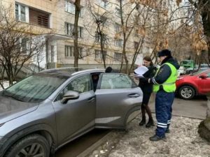 При какой сумме долга пристава могут наложить арест на машину