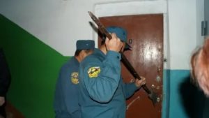 В Каких Случаях Судебные Приставы Взламывают Двери В Квартиру