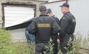 Имеет ли право судебный пристав наложить арест на земельный участок должника