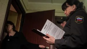 Судебные приставы не имеют право отнимать единственное жилье