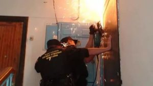 В Каких Случаях Судебные Приставы Взламывают Двери В Квартиру
